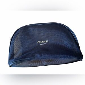CHANEL Beauté Mesh Cosmetic Pouch